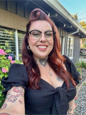 Meet your Posher, Monica